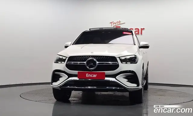 Mercedes-Benz GLE-Class 2023 3.0 автомат (гидро), миниатюра 2