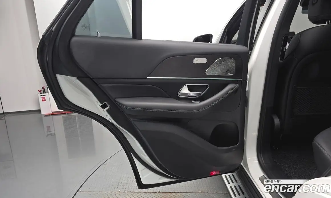 Mercedes-Benz GLE-Class 2023 3.0 автомат (гидро), фото 14