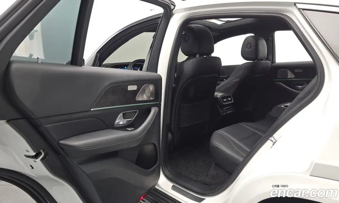 Mercedes-Benz GLE-Class 2023 3.0 автомат (гидро), фото 15