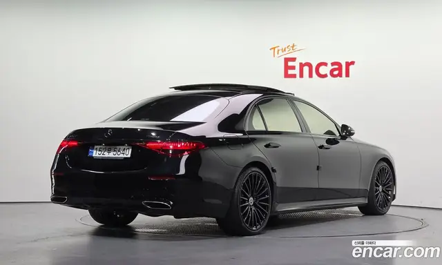 Mercedes-Benz S-Class 2023 3.0 автомат (гидро), миниатюра 2