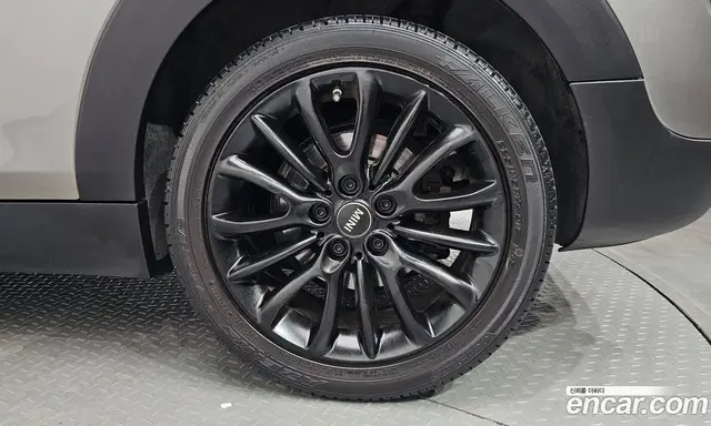 Mini Clubman 2019 2.0 автомат (гидро), миниатюра 4 Mini Clubman 2019 2.0 автомат (гидро), миниатюра 4