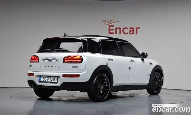 Mini Clubman, 2023, 17 007 км