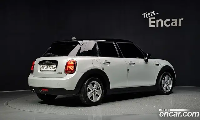 Mini Cooper 2020 1.5 автомат (гидро), миниатюра 2 Mini Cooper 2020 1.5 автомат (гидро), миниатюра 2