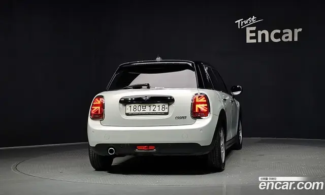Mini Cooper 2020 1.5 автомат (гидро), миниатюра 4 Mini Cooper 2020 1.5 автомат (гидро), миниатюра 4