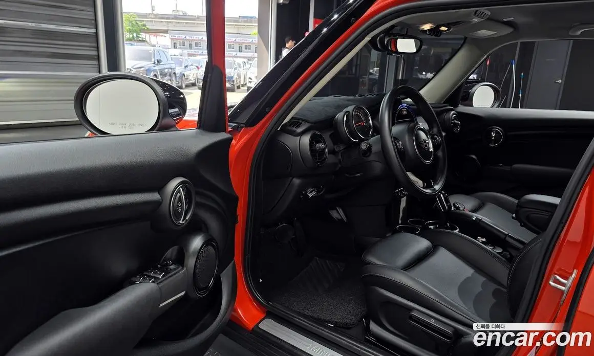 Mini Cooper 2021 1.5 автомат (гидро), фото 13