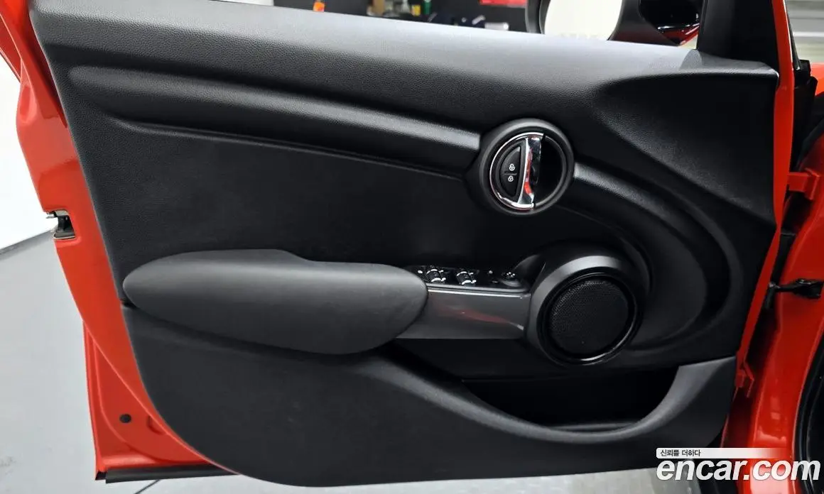 Mini Cooper 2021 1.5 автомат (гидро), фото 14