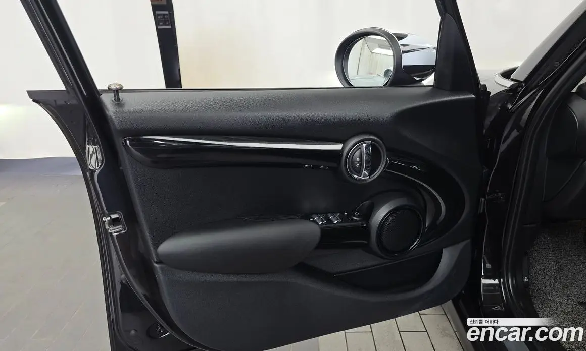 Mini Cooper 2021 1.5 автомат (гидро), фото 14