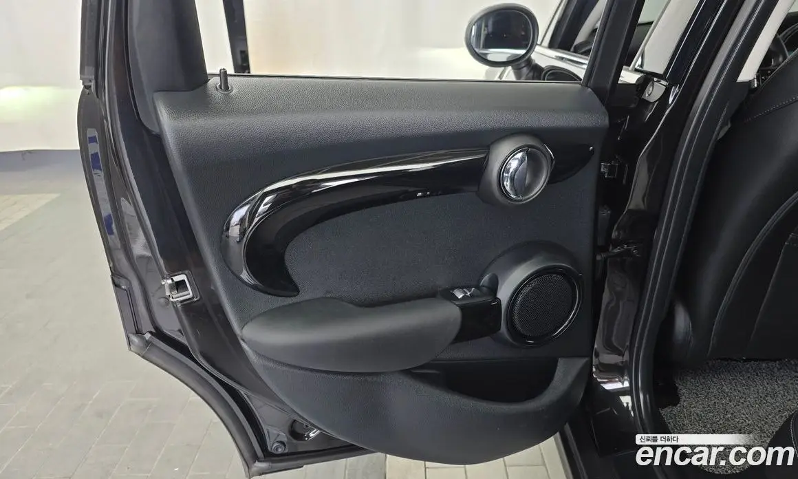Mini Cooper 2021 1.5 автомат (гидро), фото 15