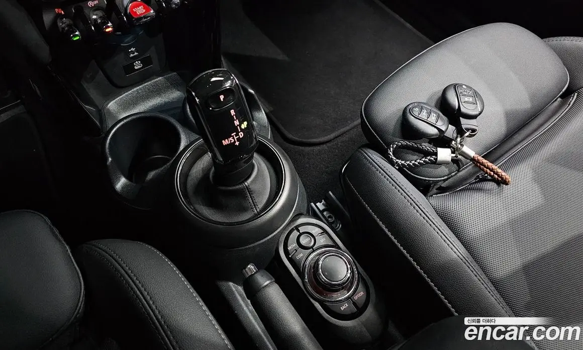 Mini Cooper 2023 1.5 автомат (гидро), фото 11