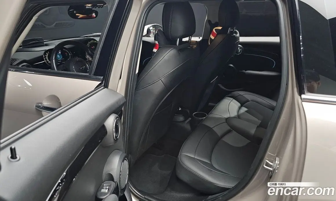 Mini Cooper 2023 1.5 автомат (гидро), фото 17