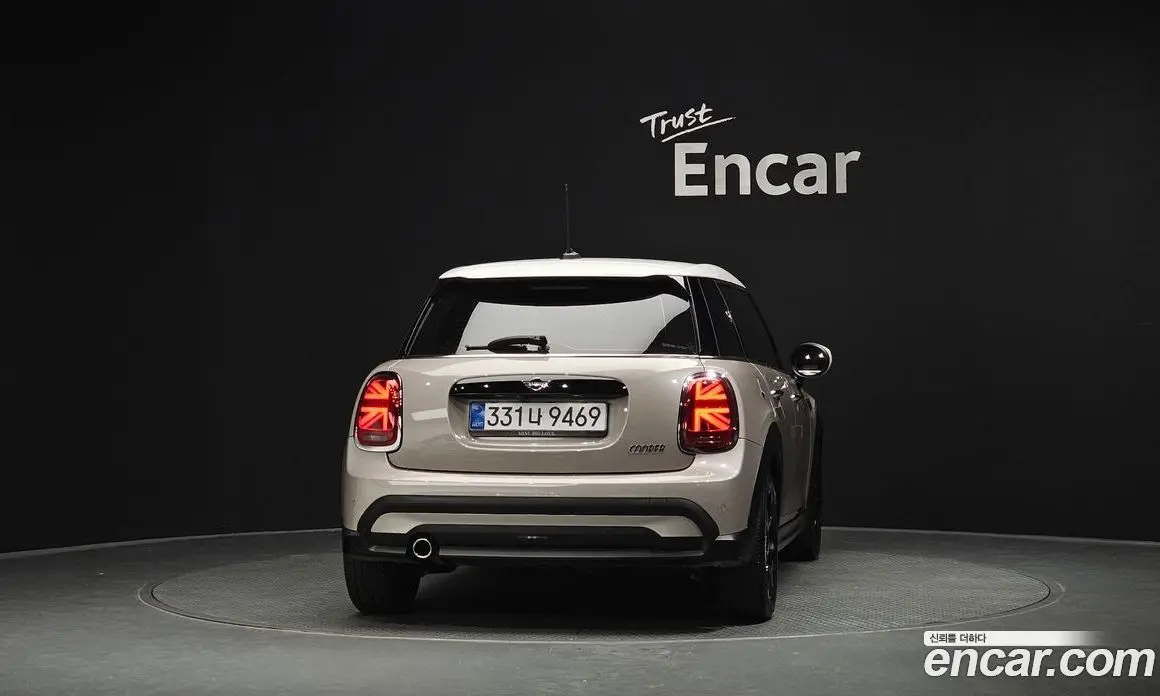Mini Cooper 2023 1.5 автомат (гидро), фото 3