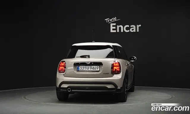 Mini Cooper 2023 1.5 автомат (гидро), миниатюра 3