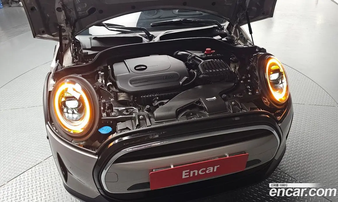 Mini Cooper 2023 1.5 автомат (гидро), фото 5