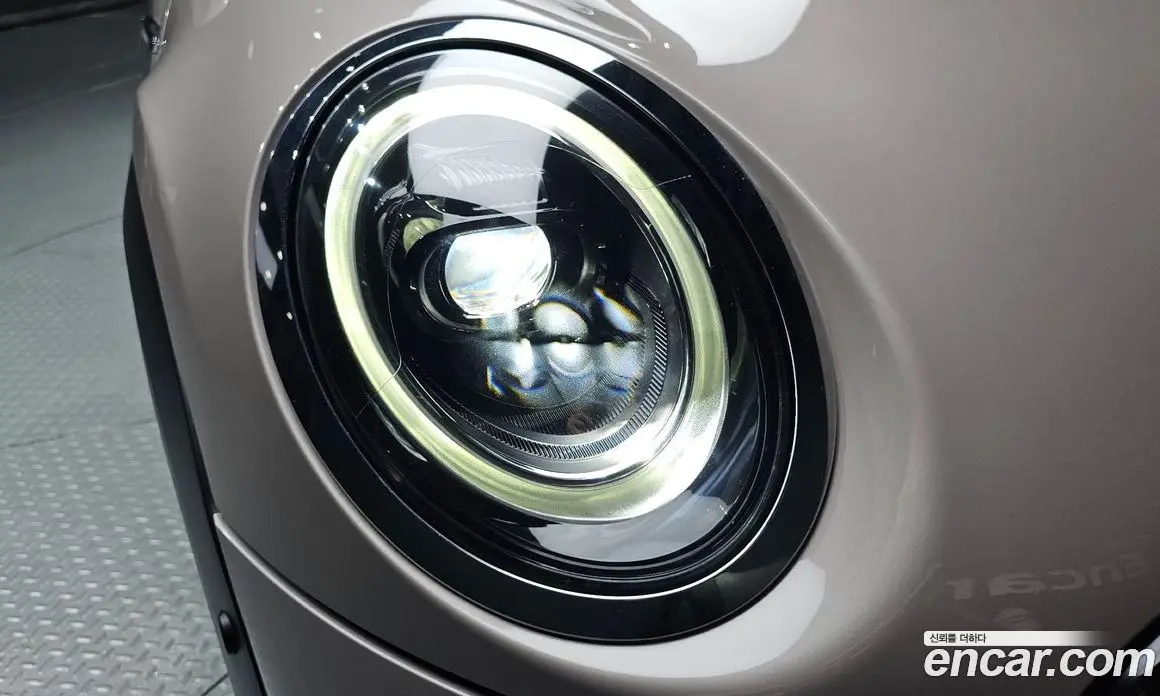 Mini Cooper 2023 1.5 автомат (гидро), фото 7