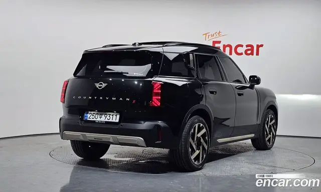 Mini Countryman, 2024, 14 723 км