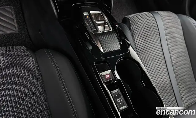 Peugeot 2008 2023 0.1 автомат (гидро), миниатюра 11 Peugeot 2008 2023 0.1 автомат (гидро), миниатюра 11