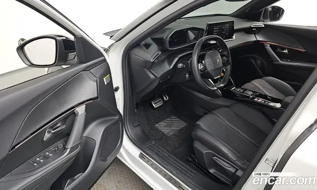 Peugeot 2008 2023 0.1 автомат (гидро), миниатюра 12