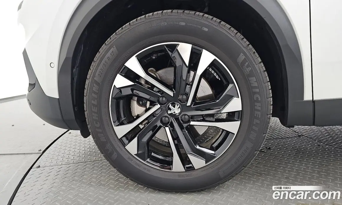 Peugeot 2008 2023 0.1 автомат (гидро), фото 4 Peugeot 2008 2023 0.1 автомат (гидро), фото 4