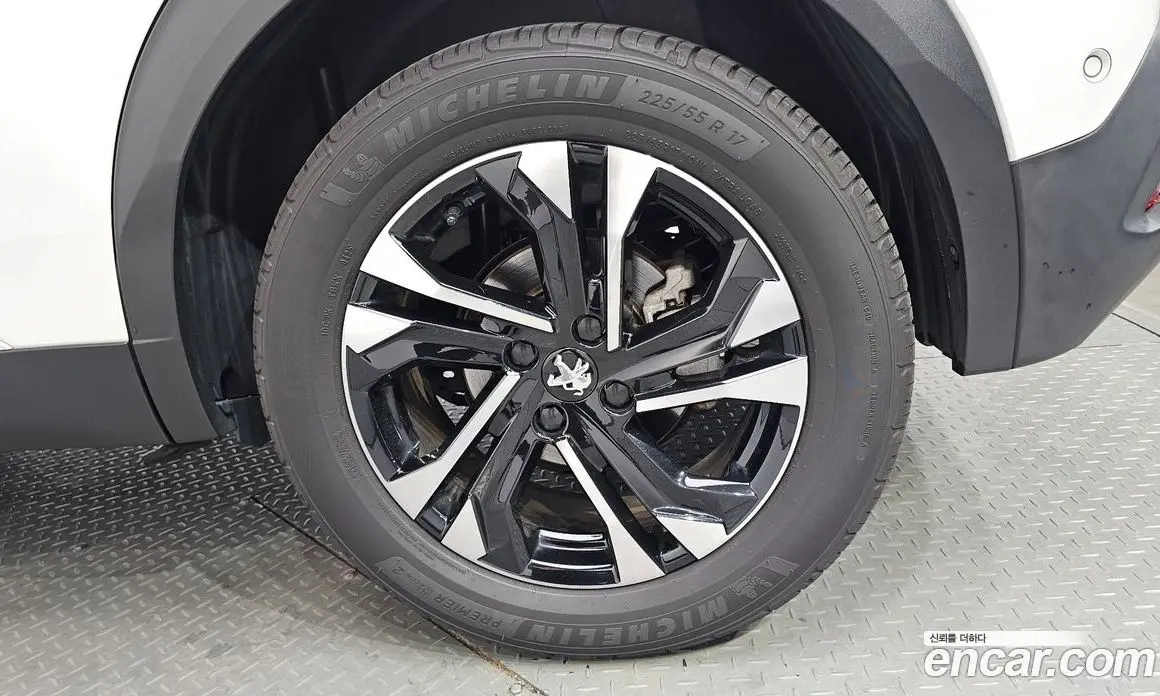 Peugeot 2008 2023 0.1 автомат (гидро), фото 6 Peugeot 2008 2023 0.1 автомат (гидро), фото 6