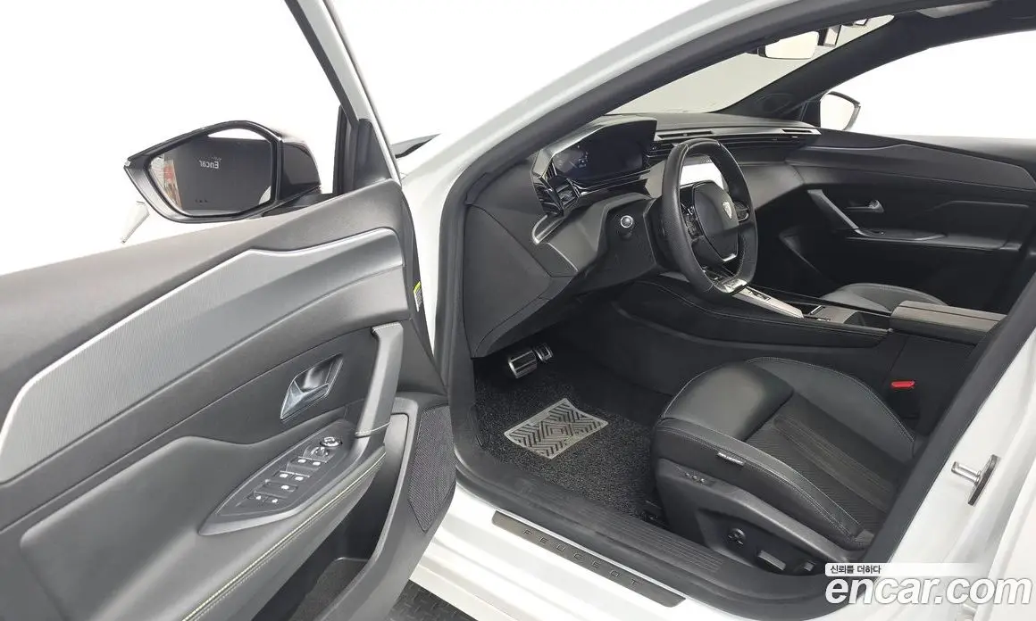 Peugeot 308 2022 1.5 автомат (гидро), фото 13 Peugeot 308 2022 1.5 автомат (гидро), фото 13