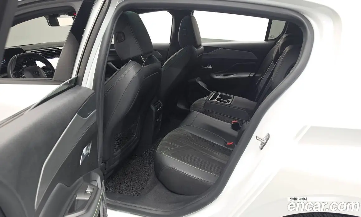 Peugeot 308 2022 1.5 автомат (гидро), фото 17 Peugeot 308 2022 1.5 автомат (гидро), фото 17
