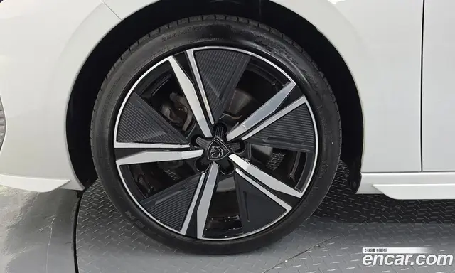 Peugeot 308 2022 1.5 автомат (гидро), миниатюра 5 Peugeot 308 2022 1.5 автомат (гидро), миниатюра 5