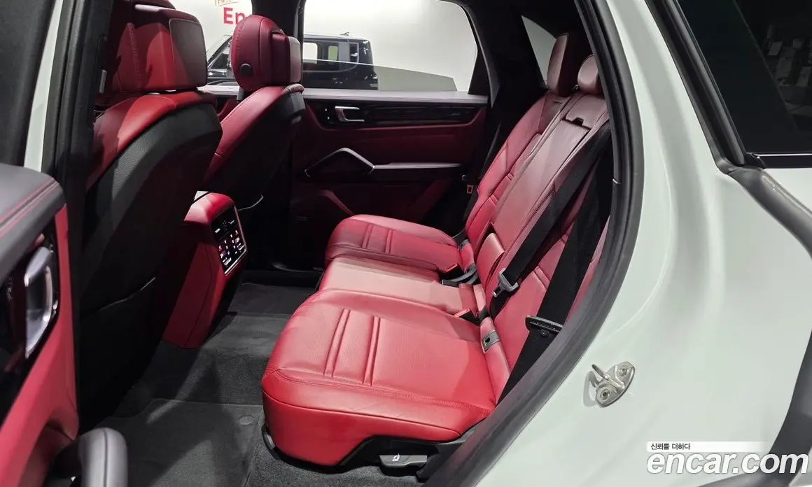 Porsche Cayenne 2023 3.0 автомат (гидро), фото 11