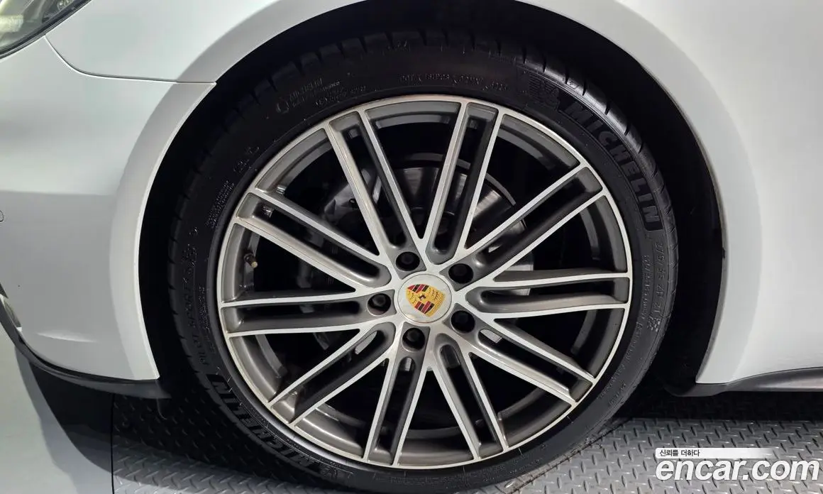 Porsche Panamera 2018 3.0 автомат (гидро), фото 5