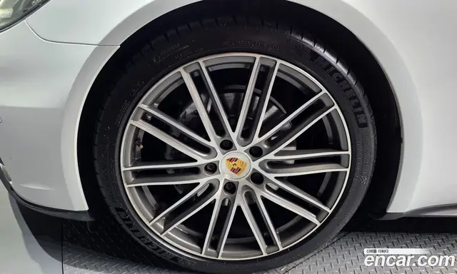 Porsche Panamera 2018 3.0 автомат (гидро), миниатюра 5