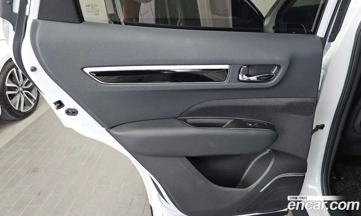 Renault (Samsung) QM6 2024 2.0 автомат (гидро), фото 15