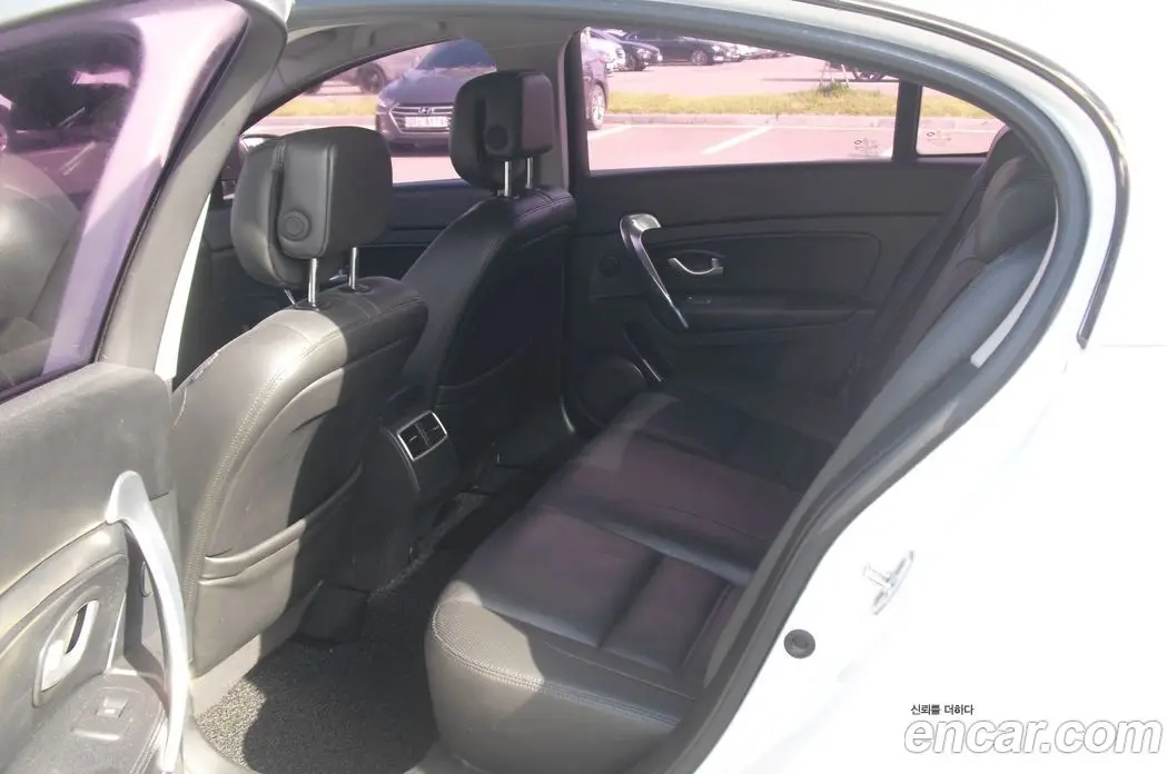 Renault (Samsung) SM5 2015 1.5 автомат (гидро), фото 9 Renault (Samsung) SM5 2015 1.5 автомат (гидро), фото 9