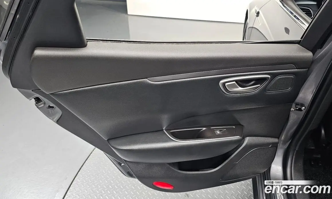Renault (Samsung) SM6 2022 2.0 автомат (гидро), фото 14 Renault (Samsung) SM6 2022 2.0 автомат (гидро), фото 14