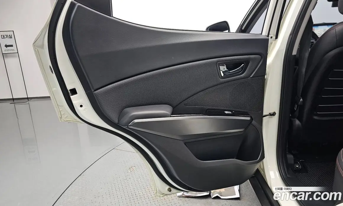 SsangYong TIBOLI 2016 1.6 автомат (гидро), фото 15