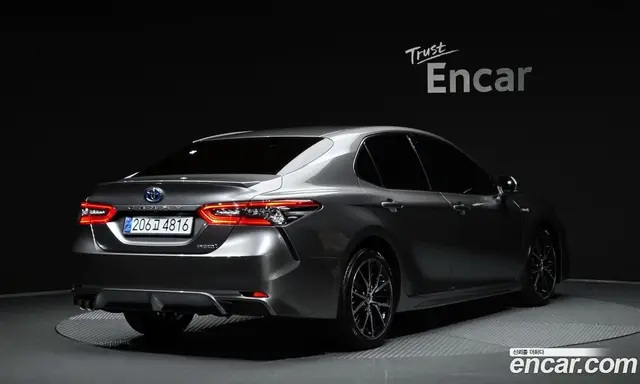 Toyota Camry 2024 2.5 автомат (гидро), миниатюра 2