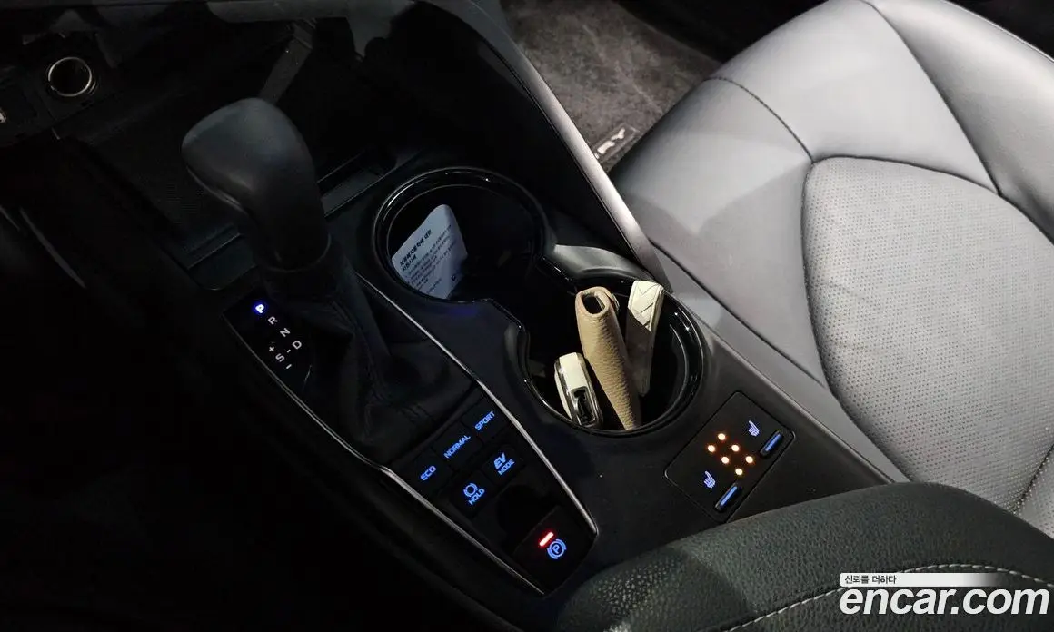 Toyota Camry 2024 2.5 автомат (гидро), фото 12