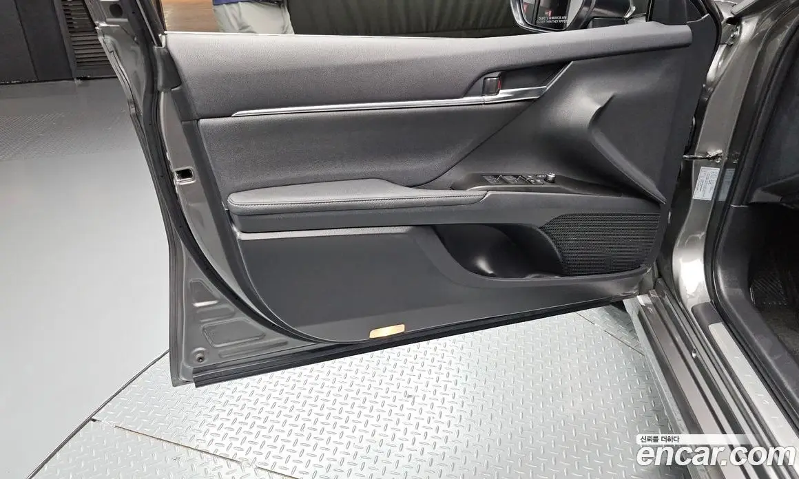 Toyota Camry 2024 2.5 автомат (гидро), фото 14