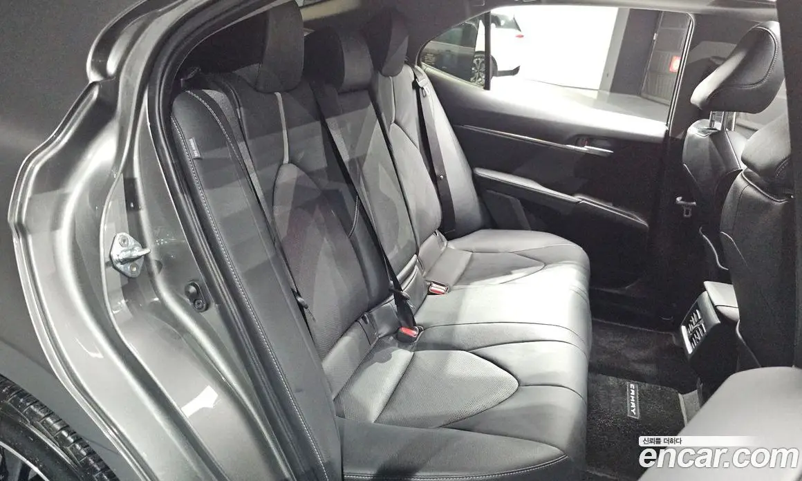 Toyota Camry 2024 2.5 автомат (гидро), фото 17