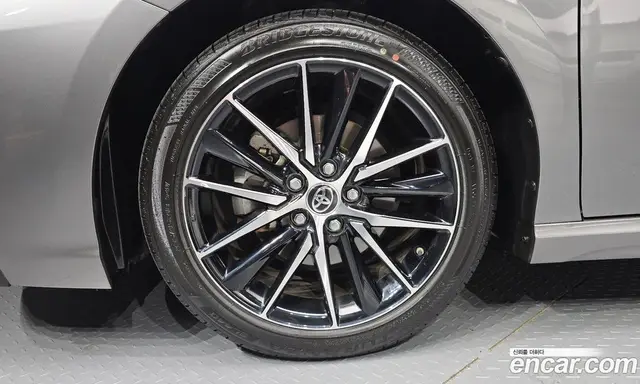 Toyota Camry 2024 2.5 автомат (гидро), миниатюра 5