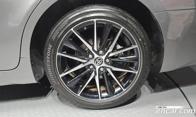 Toyota Camry 2024 2.5 автомат (гидро), миниатюра 7