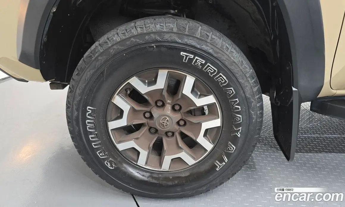 Toyota Tacoma 2017 3.5 автомат (гидро), фото 5
