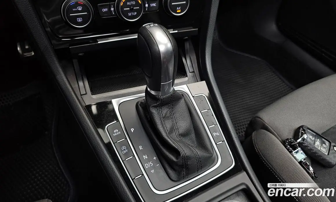 Volkswagen Golf 2014 2.0 автомат (гидро), фото 11