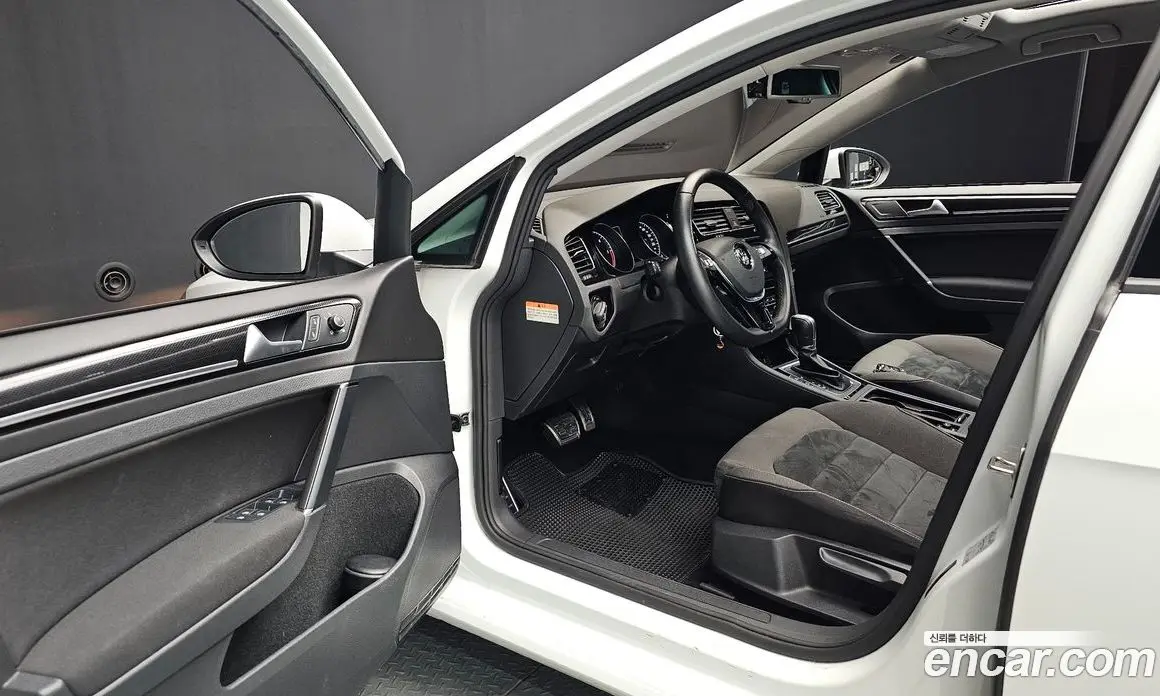 Volkswagen Golf 2014 2.0 автомат (гидро), фото 12