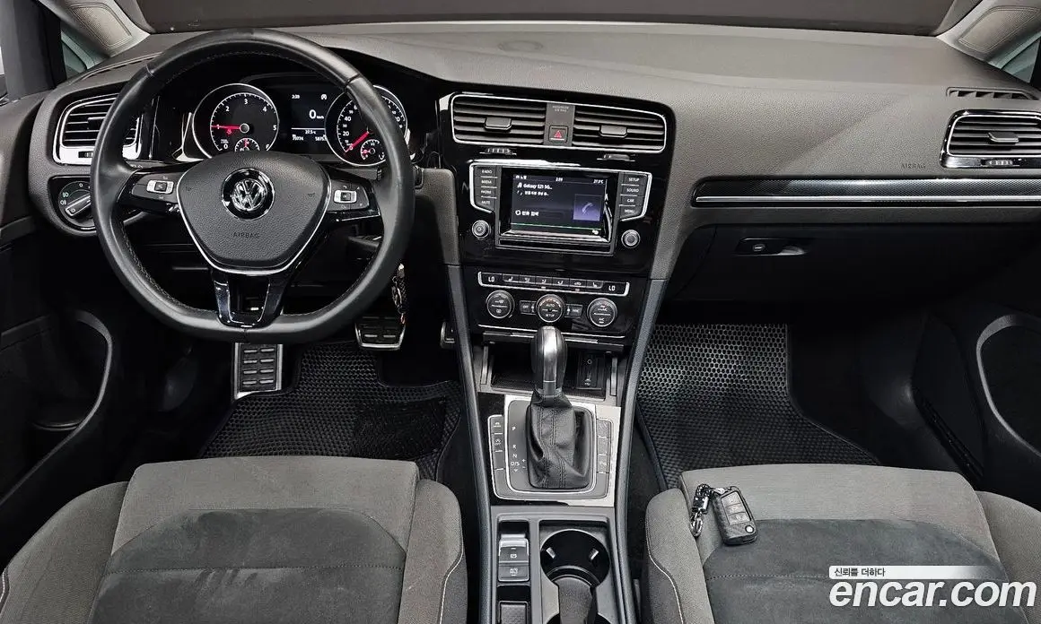Volkswagen Golf 2014 2.0 автомат (гидро), фото 9