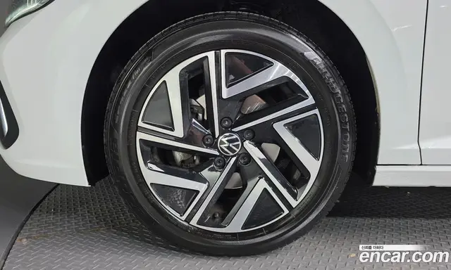 Volkswagen Jetta 2023 1.5 автомат (гидро), миниатюра 5 Volkswagen Jetta 2023 1.5 автомат (гидро), миниатюра 5