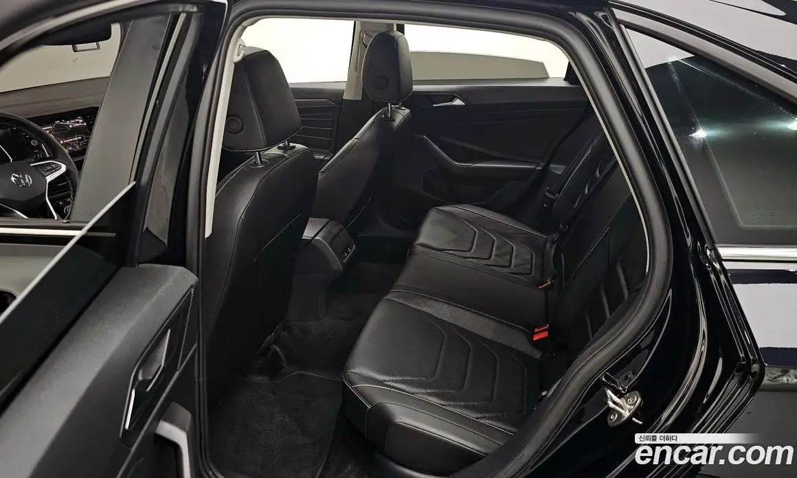 Volkswagen Jetta 2024 1.5 автомат (гидро), фото 17 Volkswagen Jetta 2024 1.5 автомат (гидро), фото 17