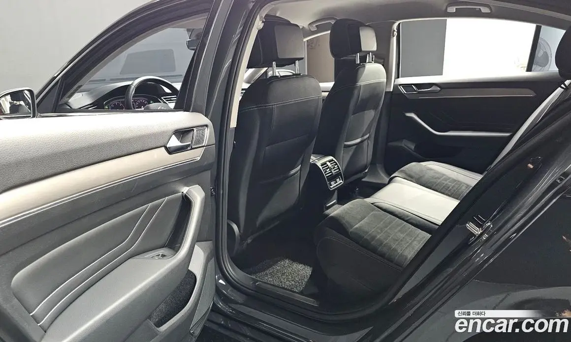 Volkswagen Passat 2021 2.0 автомат (гидро), фото 16 Volkswagen Passat 2021 2.0 автомат (гидро), фото 16