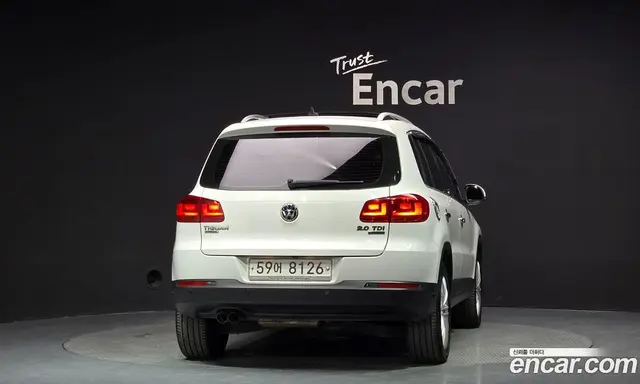 Volkswagen Tiguan 2012 2.0 автомат (гидро), миниатюра 3