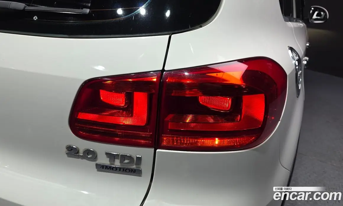 Volkswagen Tiguan 2012 2.0 автомат (гидро), фото 8