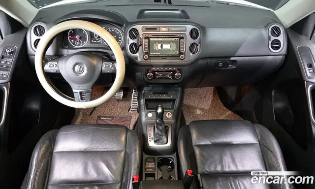 Volkswagen Tiguan 2012 2.0 автомат (гидро), миниатюра 9
