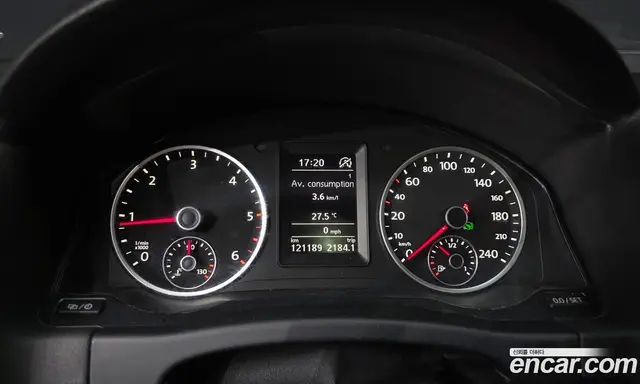 Volkswagen Tiguan 2012 2.0 автомат (гидро), миниатюра 10